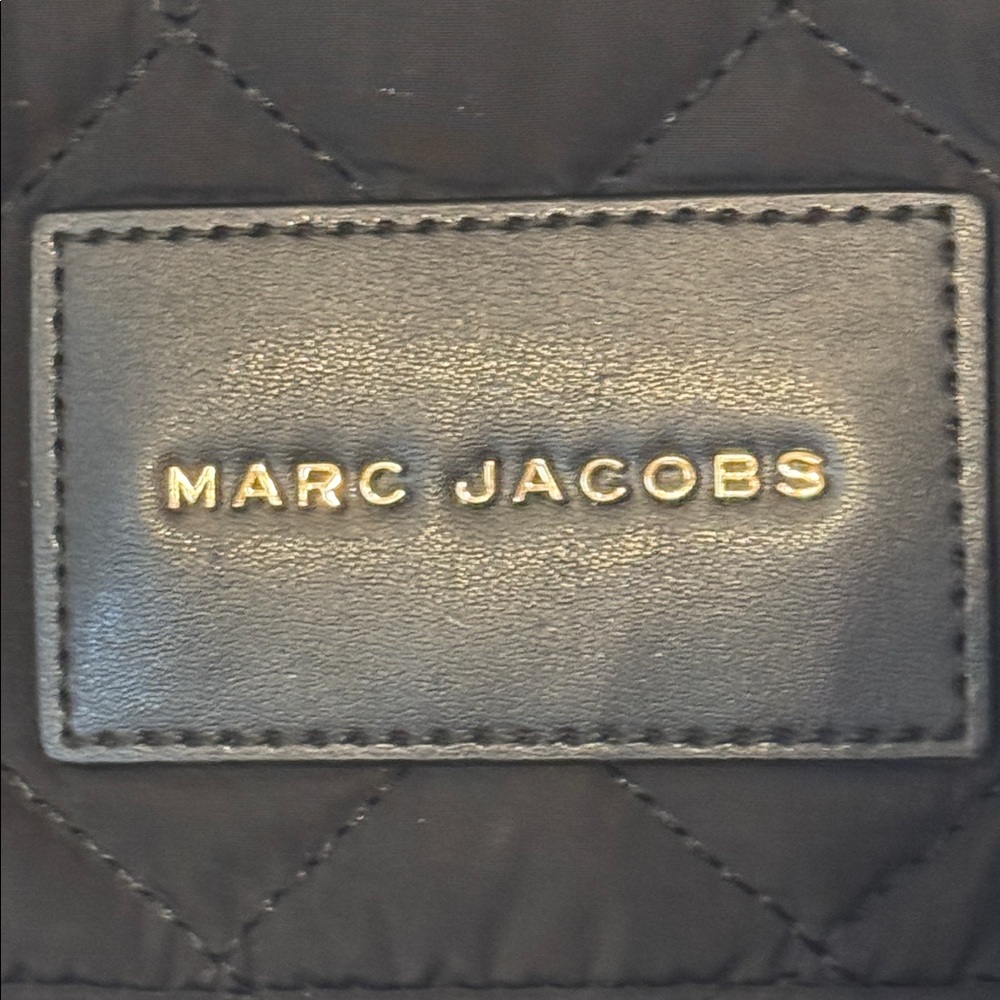 Marc Jacob’s Mini Puffer Crossbody - Picture 2 of 8